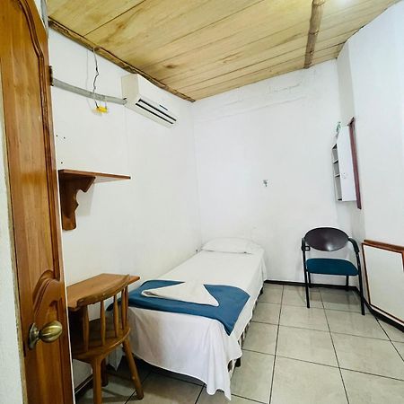 Hostal Darwin Puerto Ayora  Eksteriør bilde