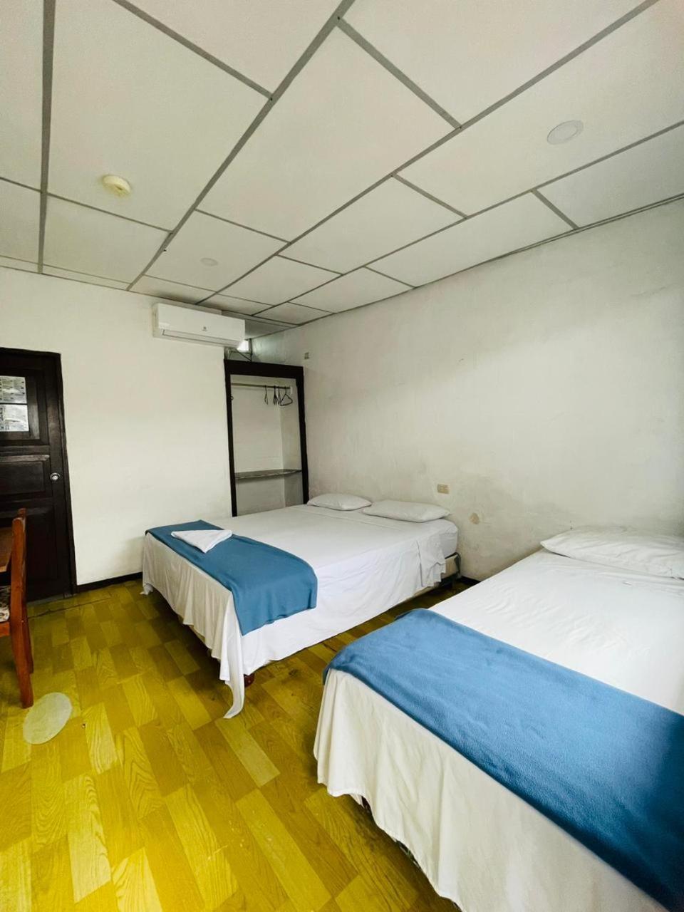 Hostal Darwin Puerto Ayora  Eksteriør bilde