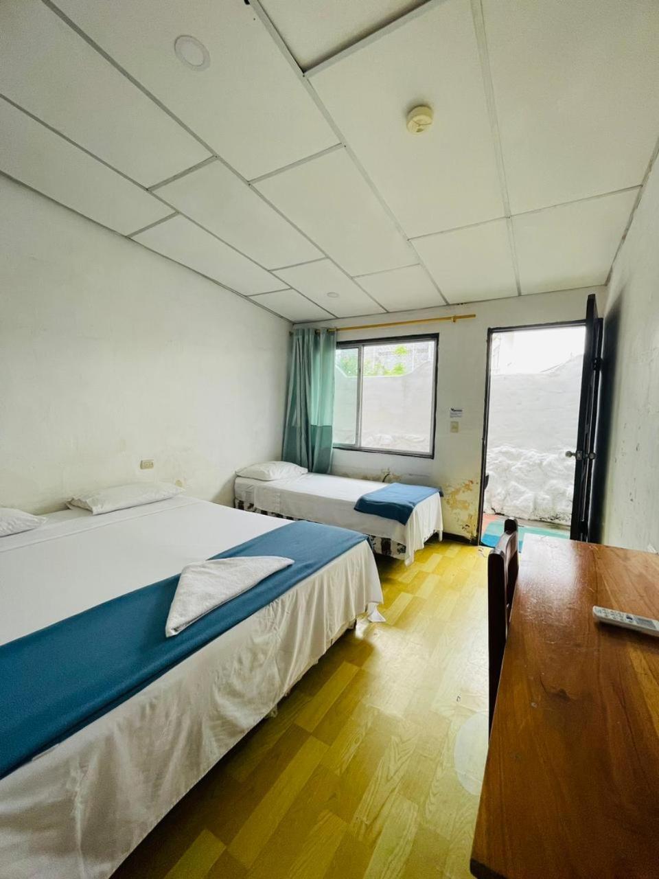 Hostal Darwin Puerto Ayora  Eksteriør bilde